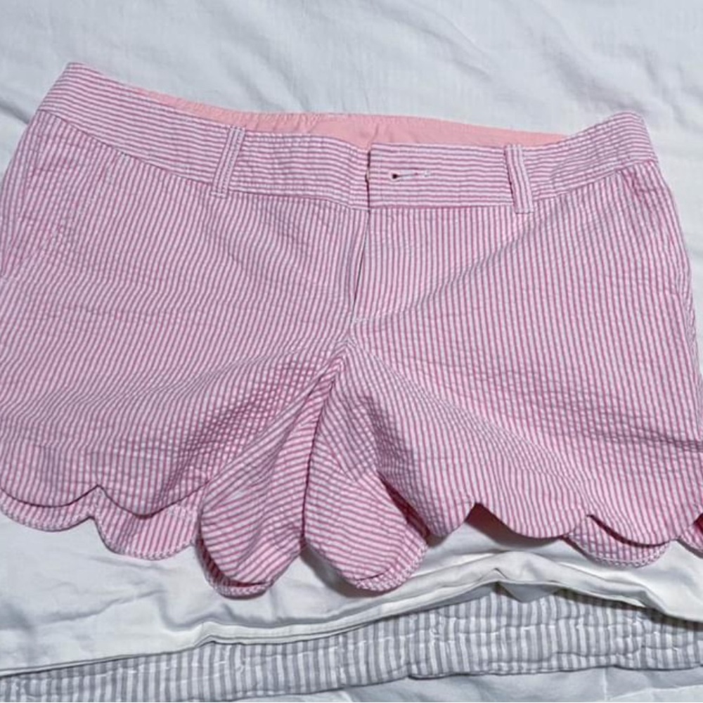 Lilly Pulitzer scalloped shorts NWOT seersucker